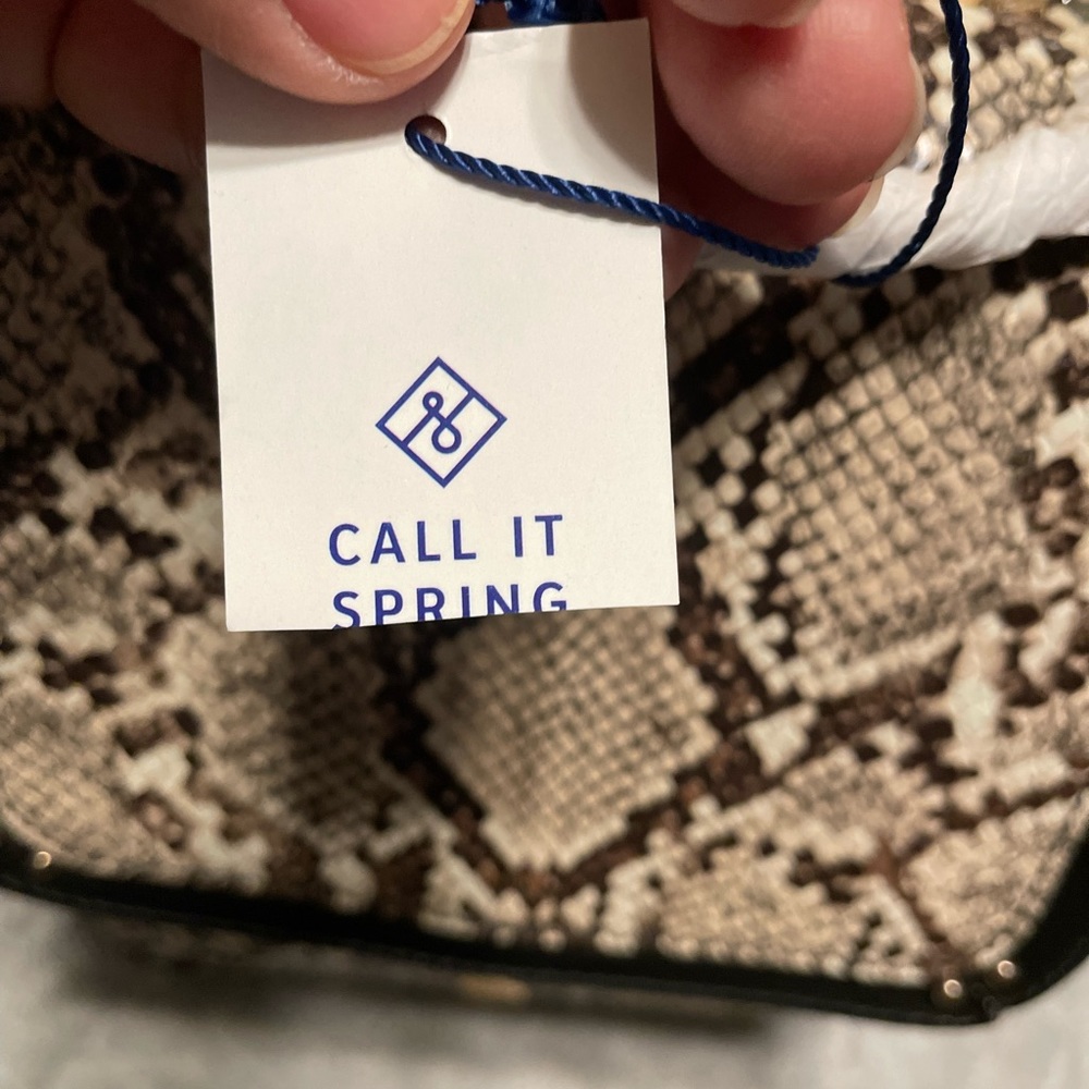 Call it Spring- Small Backpack Style Bag - Picture 4 of 8